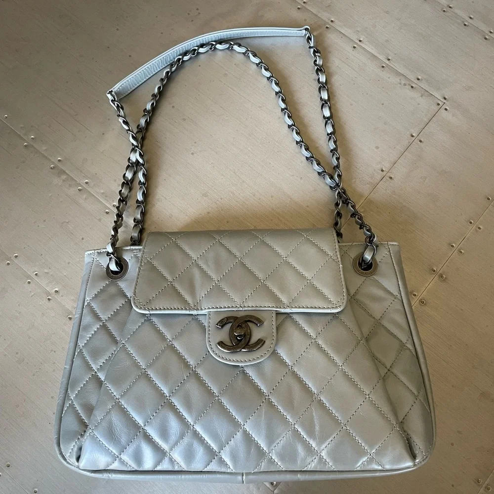 Chanel accordion bag gray light blue calfskin shoulder bag purse crossbody